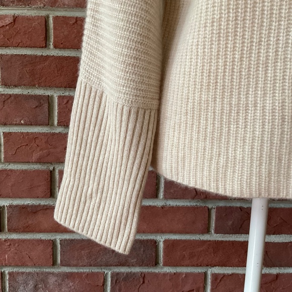 Pura Cashmere Fisherman Rib Knit Turtleneck Beige Sweater Size S NWOT - Picture 15 of 16